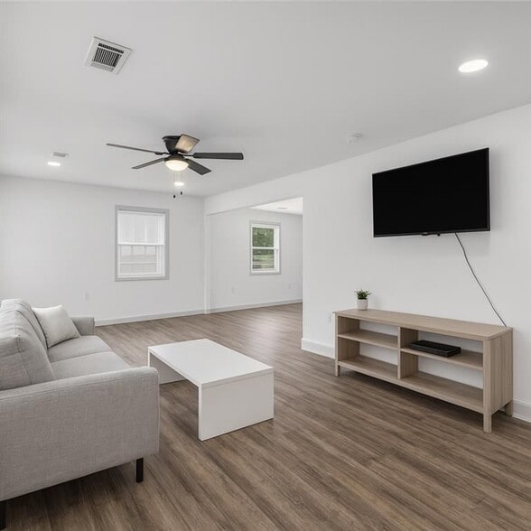 Building Photo - 2178 Penelope St NW