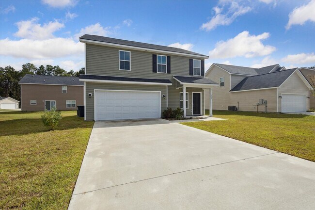Building Photo - $500 RENT CREDIT | AVAILABLE NOW! (Small Pets Only)