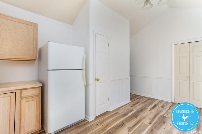 Building Photo - 326 Wilson St