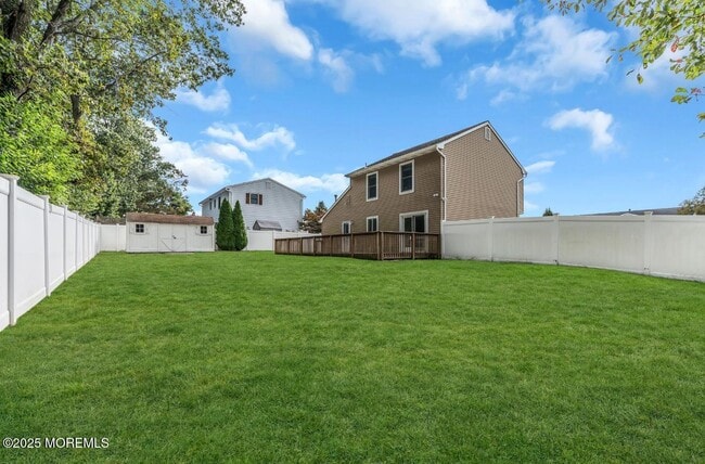Building Photo - 45 Pinyon St