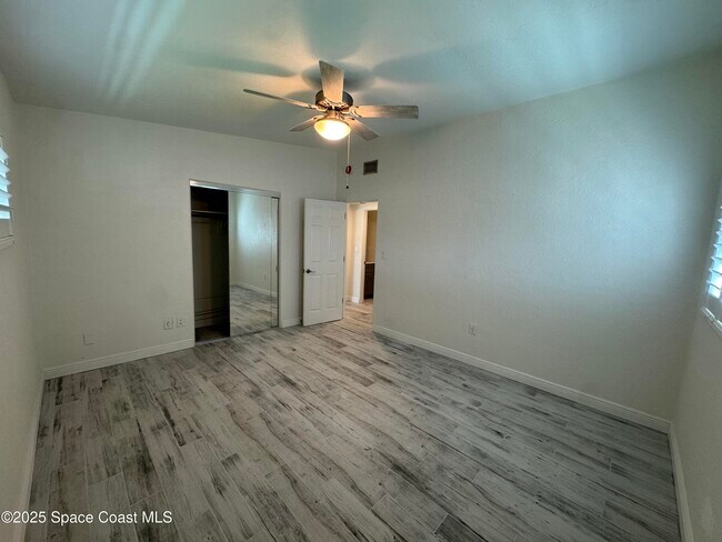 Building Photo - 901 S Orlando Ave