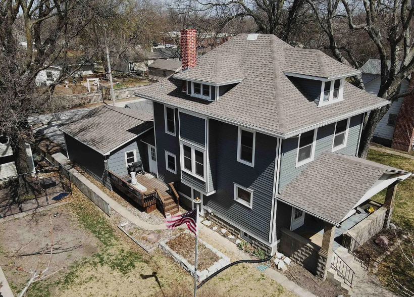 Building Photo - 809 Castle St