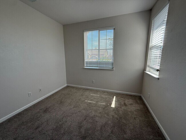 Building Photo - 9435 Sea Cliff Way