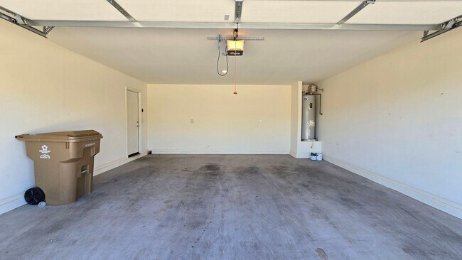 Building Photo - 25752 W Samantha Way