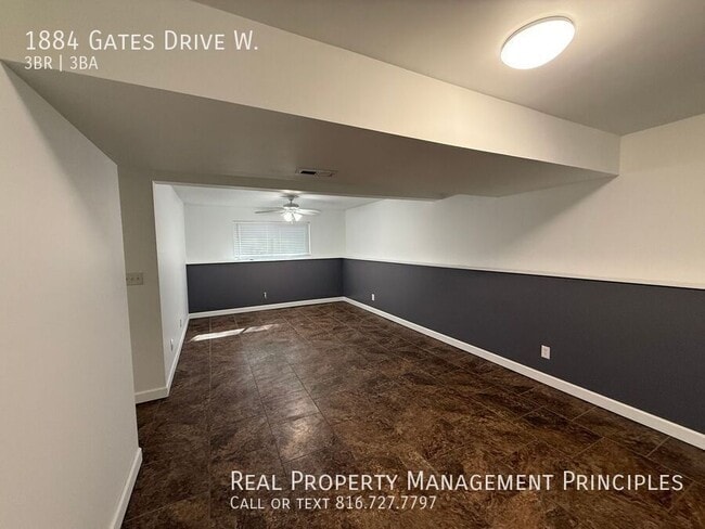 Building Photo - 1884 Gates Dr W