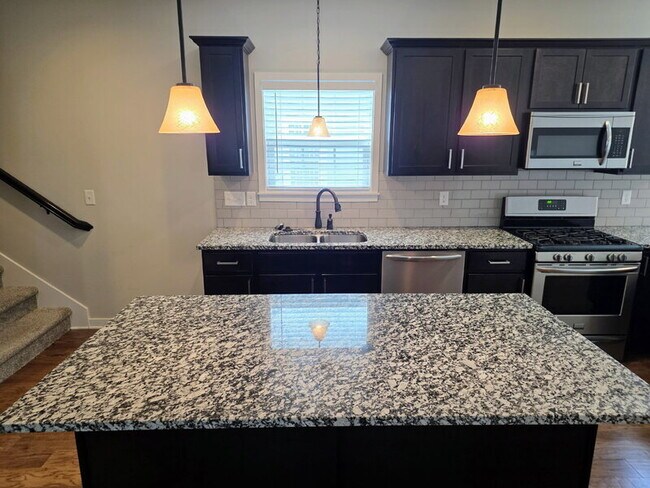 Building Photo - 5555 S Prairie View Dr