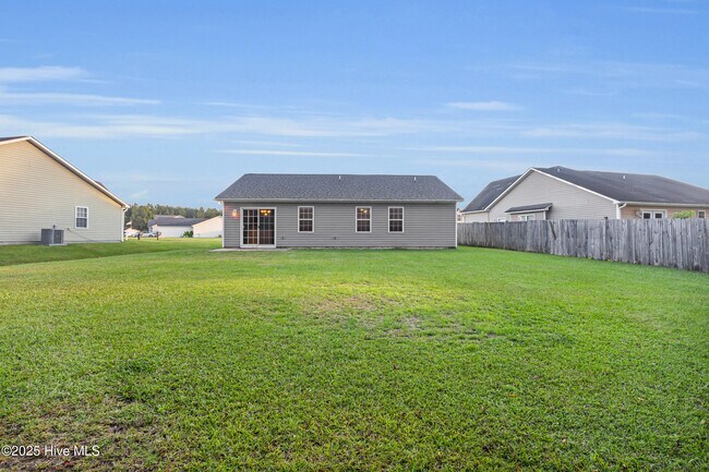 Building Photo - 152 Crooked Run Dr