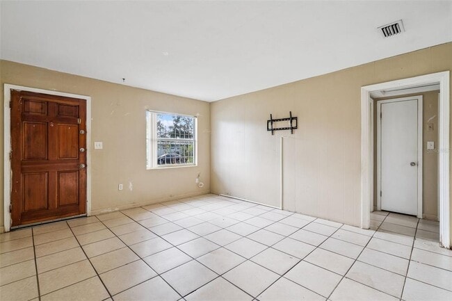Building Photo - 912 Inchon Ct