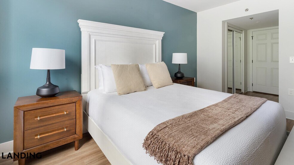 Building Photo - 1221 S Eads St