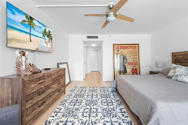 Building Photo - 4750 S Ocean Blvd