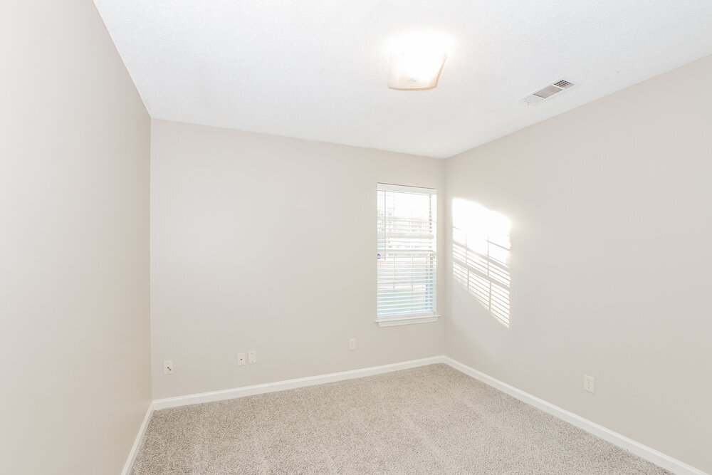 Building Photo - 7499 Spinola Cove