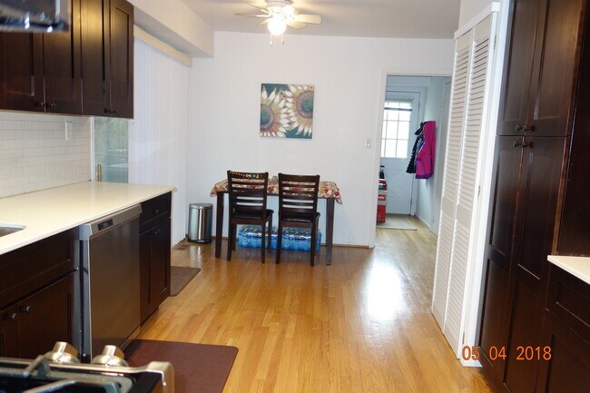 Building Photo - 1134 Alden Ln