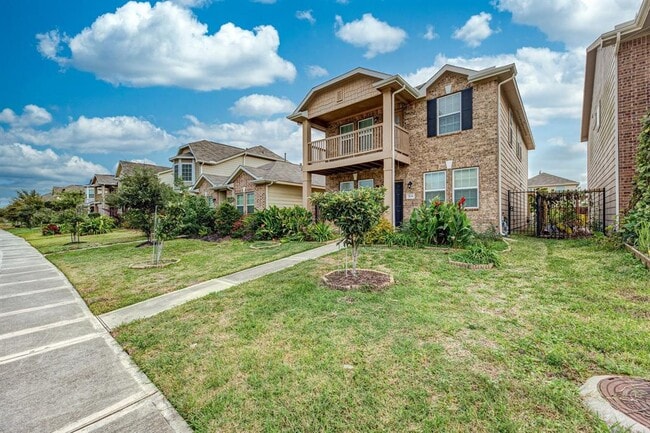 Building Photo - 7131 Pavilion Dr