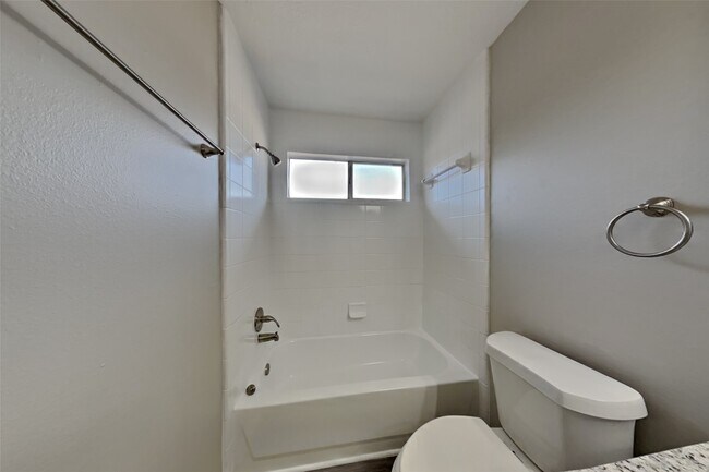 Building Photo - 2810 Bristlecone Dr