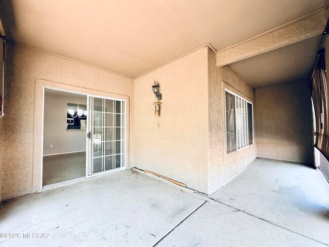 Building Photo - 1500 E Pusch Wilderness Dr