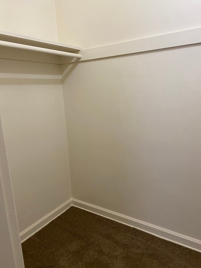 Building Photo - 1761 Market St NE