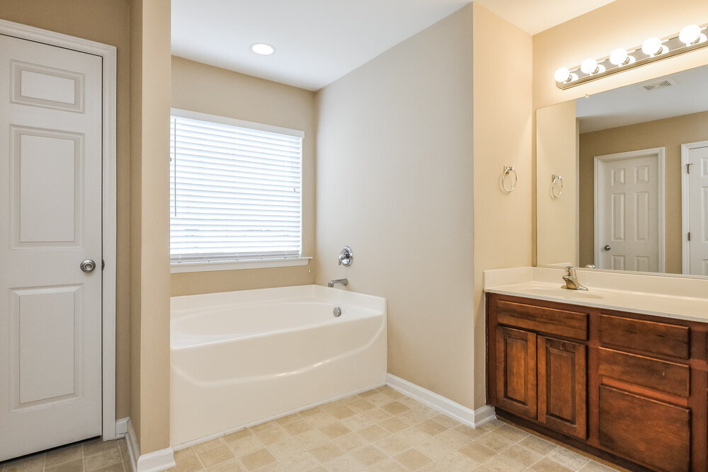 Building Photo - 820 Willow Bay Dr