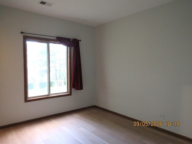 Building Photo - 1735 Chesapeake Ln