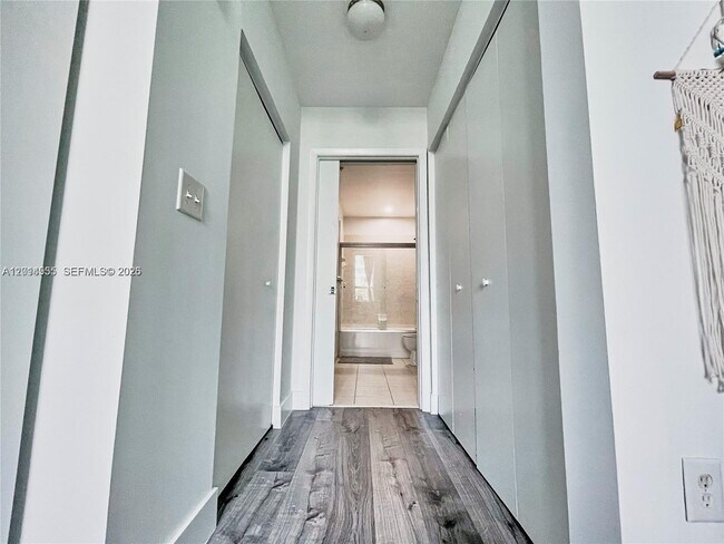 Building Photo - 2275 Biscayne Blvd