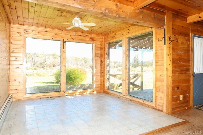 Building Photo - 618 Clapp Hill Rd