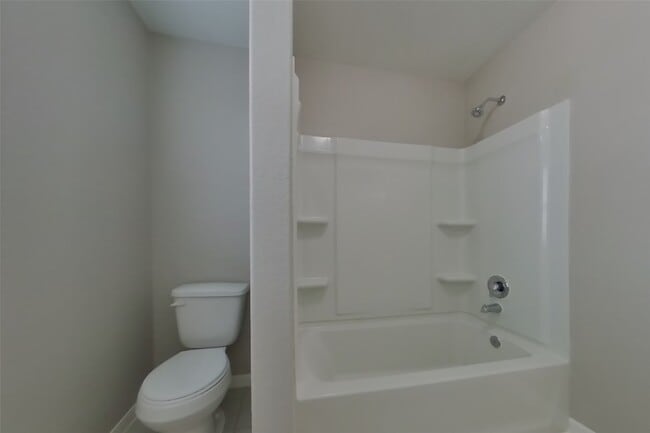 Building Photo - 916 American Monarch Dr