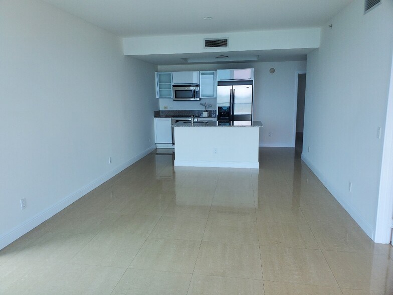 Building Photo - 888 Biscayne Blvd