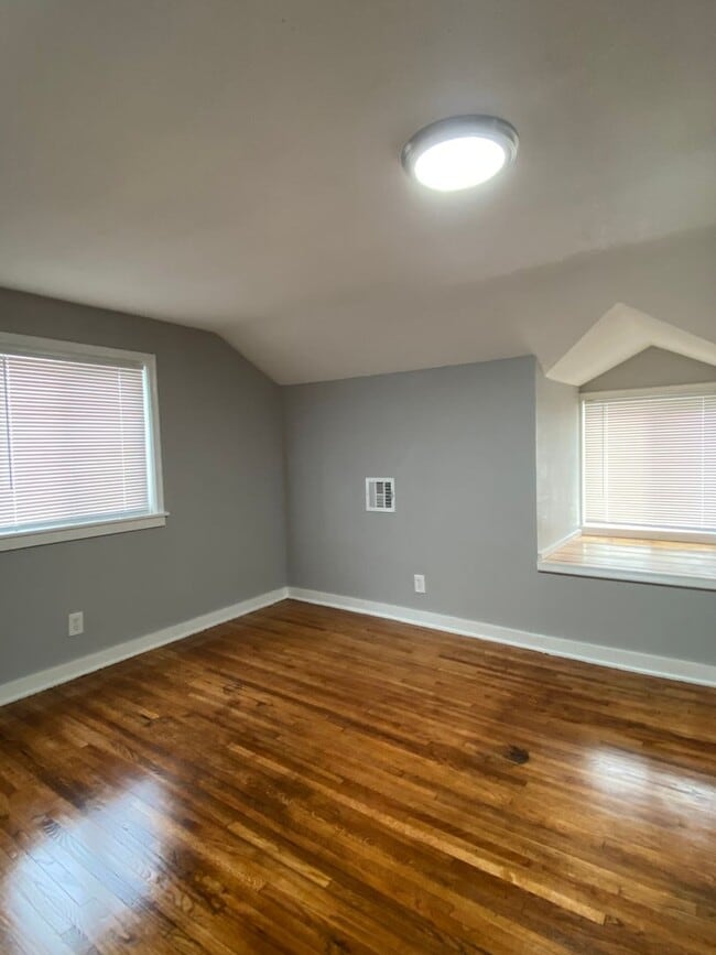 Building Photo - 2 bedroom in West Tulsa!!