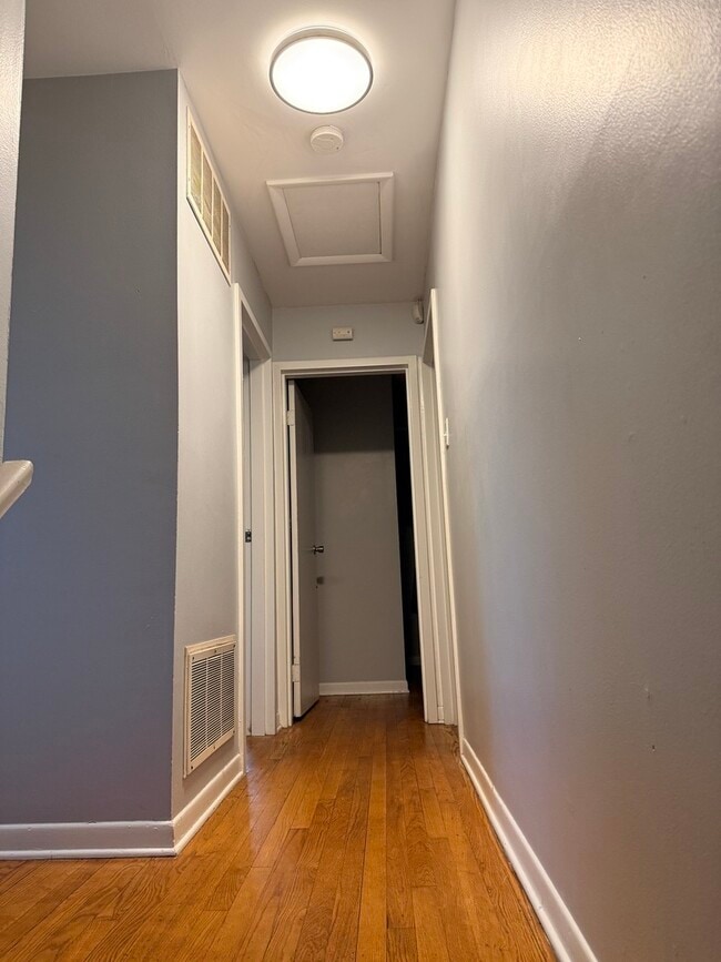 Building Photo - 202 Kentucky St