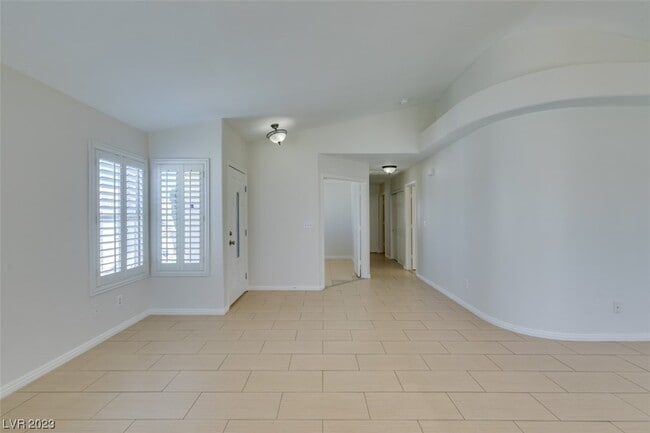 Building Photo - 8000 Tulum Ct