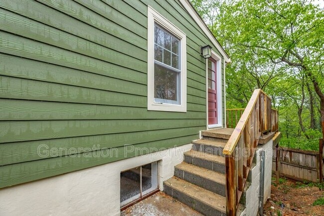 Building Photo - 103 Delray Ave