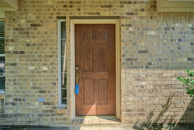 Building Photo - 6214 Channelbrook Ln