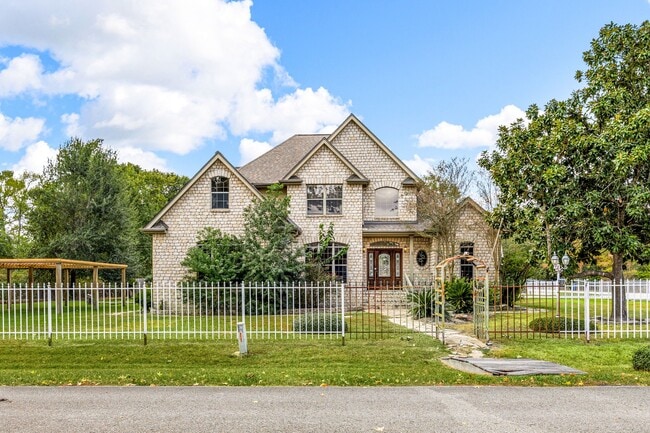 Building Photo - 21427 Tophill Dr