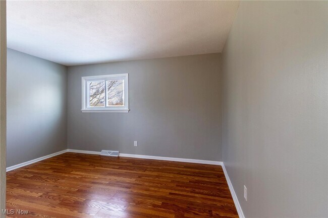 Building Photo - 24434 Emmons Rd