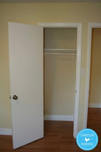 Building Photo - 115 Florence St