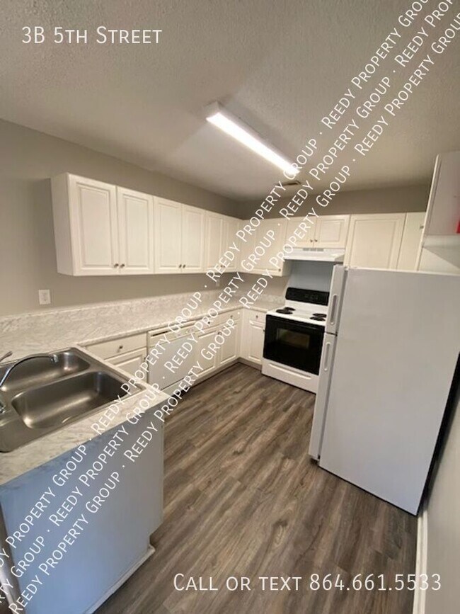 Building Photo - 3B 5th Street-