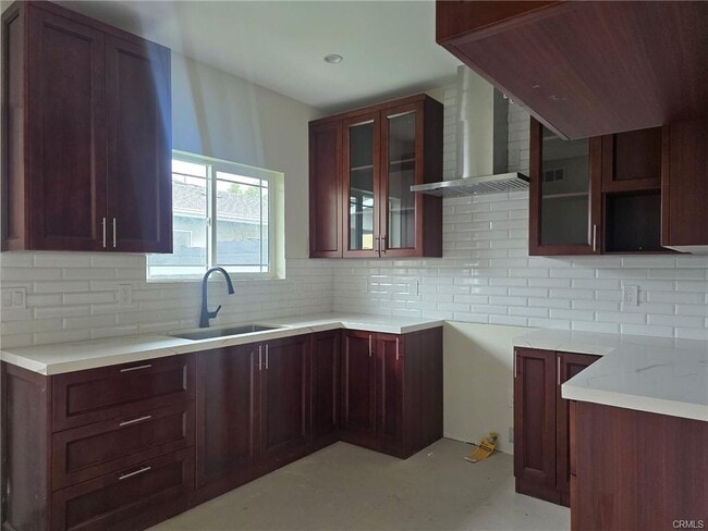 Building Photo - 11611 Adenmoor Ave