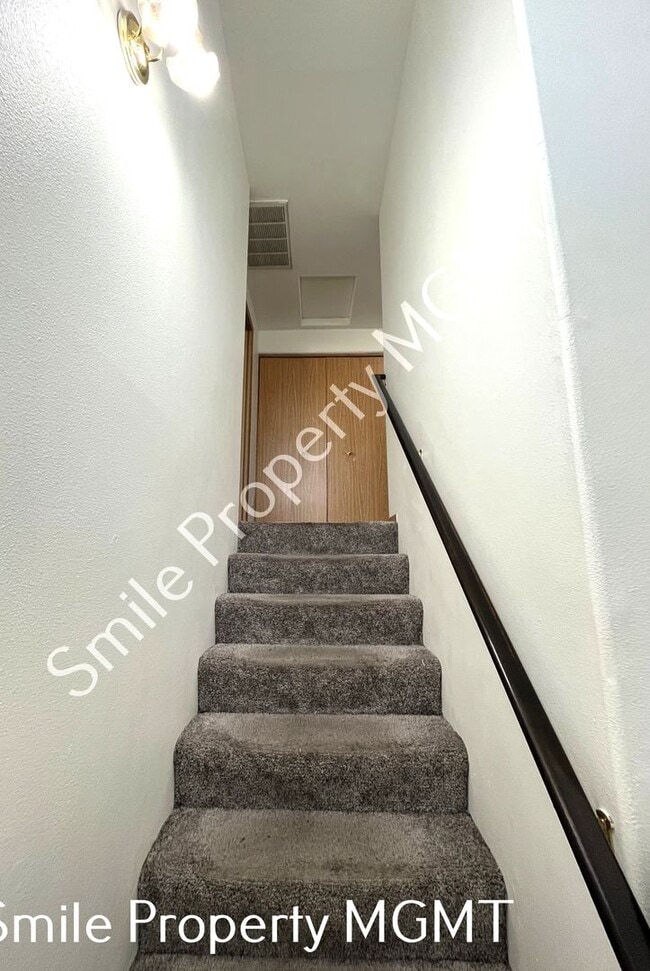 Building Photo - A nice house with 3 beds rooms and 2.5 baths.