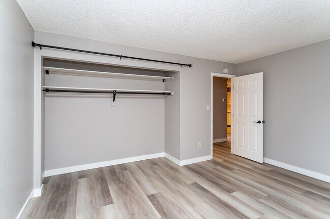 Building Photo - Cozy 2 bedroom, 1 bathroom retreat in a Gated Community!