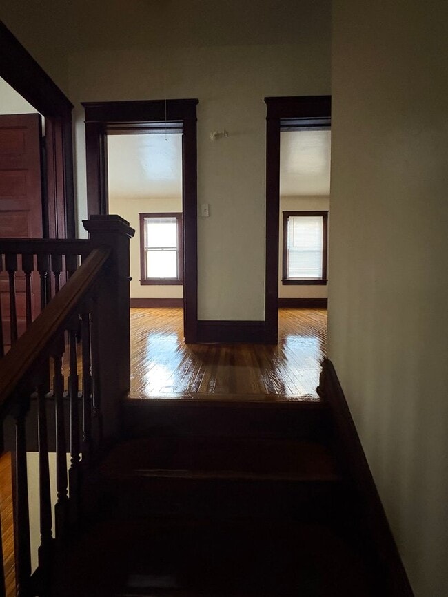 Building Photo - Large 3 bedroom house available