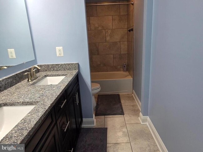 Building Photo - 4533 Shakespeare Cir