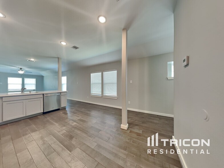 Building Photo - 12719 Gallowhill Dr