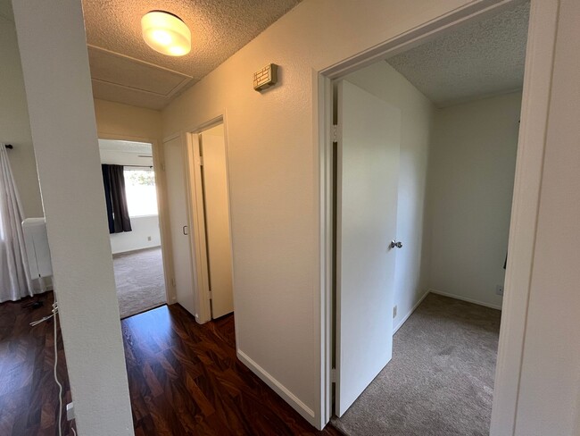 Building Photo - Mililani Town - 2 bedrooms, 1 bathroom hom...