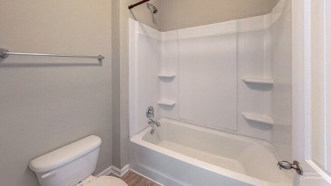 Building Photo - We are offering a November move-in special...