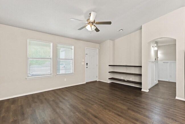 Building Photo - 845 Villa Seca Dr