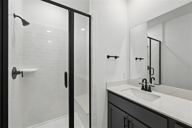 Building Photo - 913 Janwood Dr