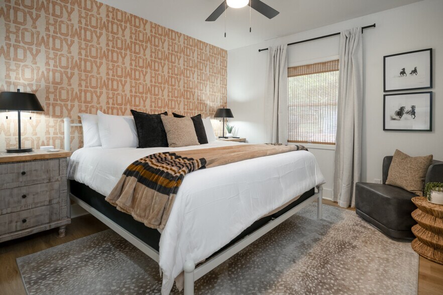 Building Photo - 308 Dunn St