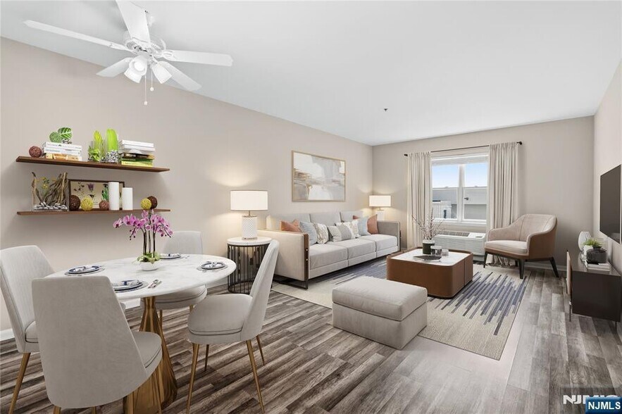 Primary Photo - 905 River Rd