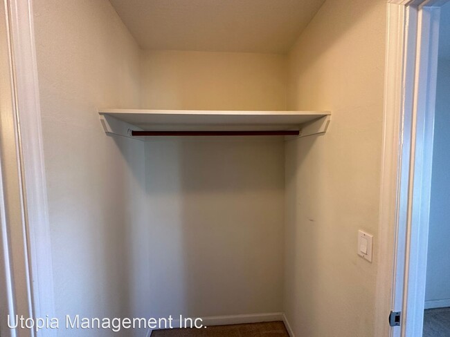 Building Photo - Studio, 1 bath House - 8 Admiral Drive #341