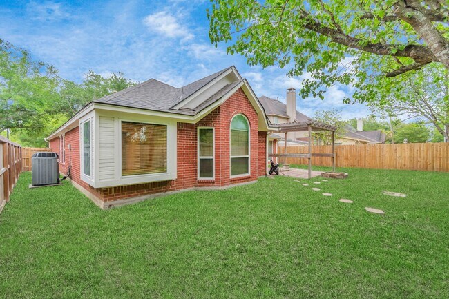 Building Photo - 1715 Parkview Ln