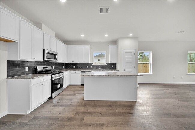Building Photo - 16478 Branchers Dr